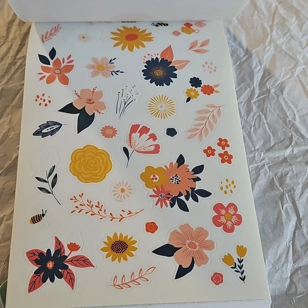 The Paper Studio nwt paper